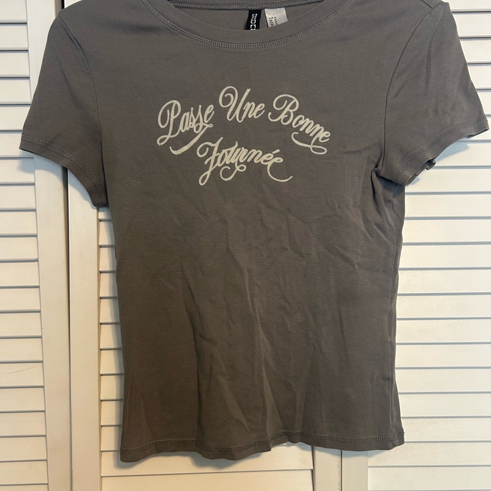 H&M Gray Fitted Crop Top Short Sleeve